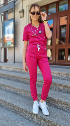 Bluza medyczna damska jednokolorowa taliowana z wszytym rękawem kolor fuksja WISKOZA EFIMED