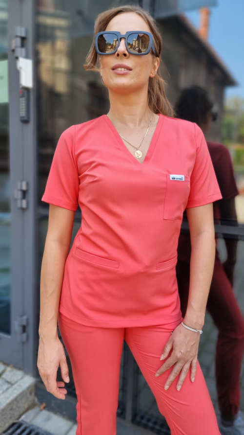 Bluza medyczna damska taliowana z wszytym rękawem kolor koral WISKOZA PREMIUM by ITALY EFIMED