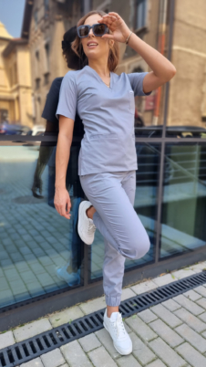 Komplet medyczny damski SCRUBS Bluza wszywany rękaw + Joggery kolor popiel WISKOZA BASIC