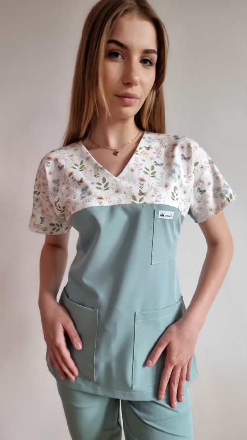 Bluza medyczna damska taliowana wzór wstawka DELIKATNE MOTYLE kolor MINT WISKOZA EXTRA PREMIUM EFIMED