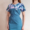Sukienka medyczna damska taliowana wzór wstawka LIŚCIE LAZUROWE kolor MORSKI BAWEŁNA PREMIUM EFIMED