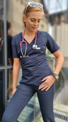 Bluza medyczna damska taliowana z wszytym rękawem kolor DARK NAVY WISKOZA EXTRA PREMIUM EFIMED
