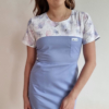 Sukienka medyczna damska taliowana wzór wstawka MOTYLKI FIOLETOWE kolor WRZOS NITKA WĘGLOWA SUPER ODDYCHAJĄCA EFIMED