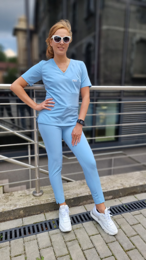 Bluza medyczna damska taliowana z wszytym rękawem kolor SKY BLUE WISKOZA EXTRA PREMIUM EFIMED