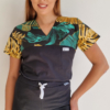 Bluza medyczna damska taliowana wzór wstawka gold monstera kolor czarny SNC EFIMED