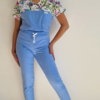 Bluza medyczna damska taliowana wzór wstawka Koliberki kolor Błękit Królewski SNC EFIMED