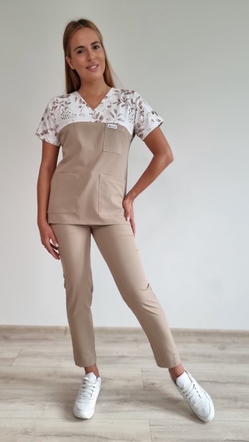 Bluza medyczna damska taliowana wzór wstawka listki brązowe kolor TOFFI WISKOZA EXTRA PREMIUM EFIMED