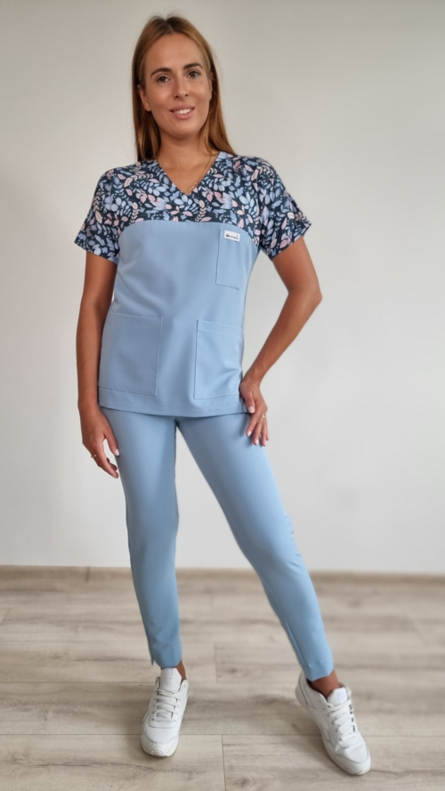Bluza medyczna damska taliowana wzór wstawka niebieska jarzębina kolor SKY BLUE WISKOZA EXTRA PREMIUM