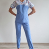 Bluza medyczna damska taliowana wzór wstawka motylki kolor błękit królewski SNC EFIMED