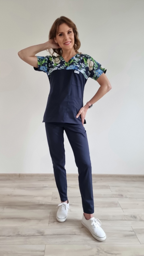 Bluza medyczna damska taliowana wzór wstawka hortensja kolor granat SNC EFIMED