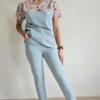Bluza medyczna damska wstawka kwiaty kolorowe kolor COLD MINT BASIC EFIMED