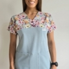 Bluza medyczna damska wstawka kwiaty kolorowe kolor COLD MINT BASIC EFIMED