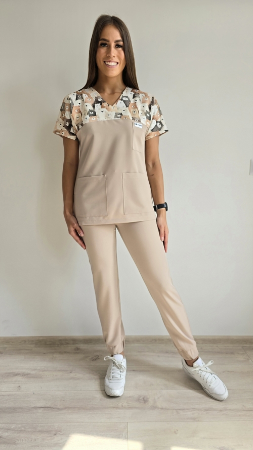 Komplet medyczny damski SCRUBS Bluza misie brązowe + Jogger kolor NUDE BASIC EFIMED