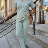 Bluza medyczna damska taliowana z wszytym rękawem kolor LIGHT MINT WISKOZA PRO EFIMED