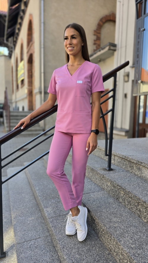 Bluza medyczna damska taliowana z wszytym rękawem kolor SWEET PINK WISKOZA PRO EFIMED