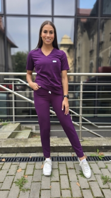 Komplet medyczny damski SCRUBS Bluza + cygaretki z kieszeniami kolor PURPLE VIOLET BASIC EFIMED