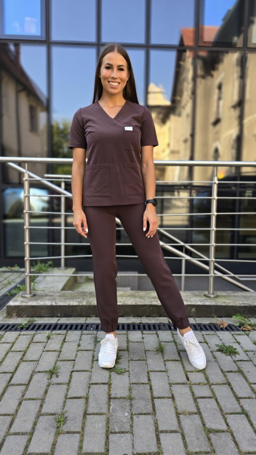 Komplet medyczny damski SCRUBS Bluza + Jogger kolor CHOCO BROWN BASIC EFIMED