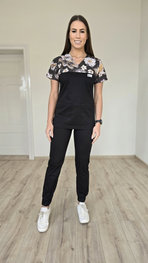 Komplet medyczny damski SCRUBS Bluza kwiaty czarne + Jogger kolor czarny SNC EFIMED