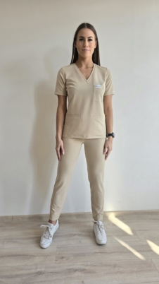 Komplet medyczny damski SCRUBS Bluza taliowana z wszytym rękawem + cygaretki z kieszeniami kolor SAND PRO EFIMED