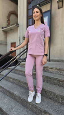Komplet medyczny damski SCRUBS Bluza +Jogger kolor BABY PINK BASIC EFIMED