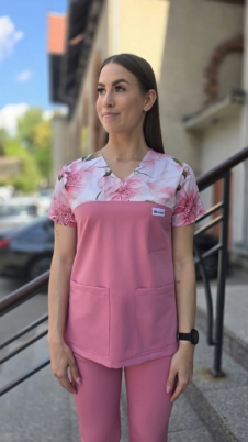 Bluza medyczna damska wstawka kwiaty różowe kolor DUSTY PINK BASIC EFIMED