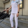 Bluza medyczna damska wstawka kwiaty niebieskie kolor WHITE BASIC EFIMED