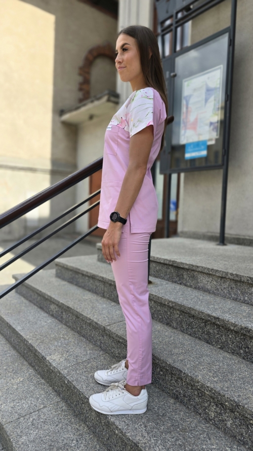Bluza medyczna damska wstawka kwiaty kolor pastelowy róż SNC EFIMED