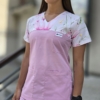 Bluza medyczna damska wstawka kwiaty kolor pastelowy róż SNC EFIMED