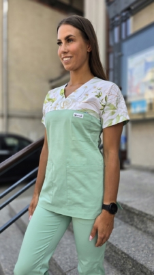 Bluza medyczna damska wstawka letnie stokrotki kolor GROSZKOWY BAWEŁNA PREMIUM EFIMED