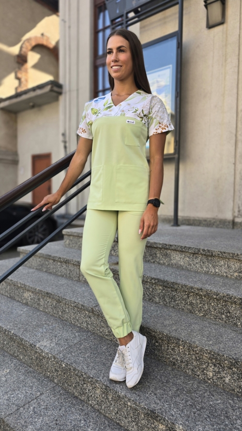 Bluza medyczna damska wstawka letnie stokrotki kolor LIGHT GREEN PRO EFIMED