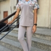 Bluza medyczna damska wstawka pieski w akcji kolor FOG GREY BASIC EFIMED