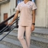 Bluza medyczna damska wstawka stokrotki kolor nude BASIC EFIMED
