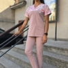 Bluza medyczna damska wstawka sweet flowers kolor DIRTY PINK PRO EFIMED