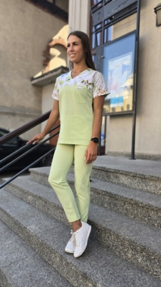 Komplet medyczny damski SCRUBS Bluza wstawka letnie stokrotki + cygaretki z kieszeniami kolor LIGHT GREEN PRO EFIMED