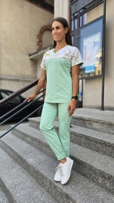 Komplet medyczny damski SCRUBS Bluza wstawka letnie stokrotki + joggery kolor GROSZKOWY BAWEŁNA PREMIUM EFIMED