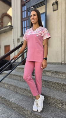 Komplet medyczny damski SCRUBS Bluza wstawka sweet flowers + cygaretki z kieszeniami kolor DUSTY PINK BASIC EFIMED